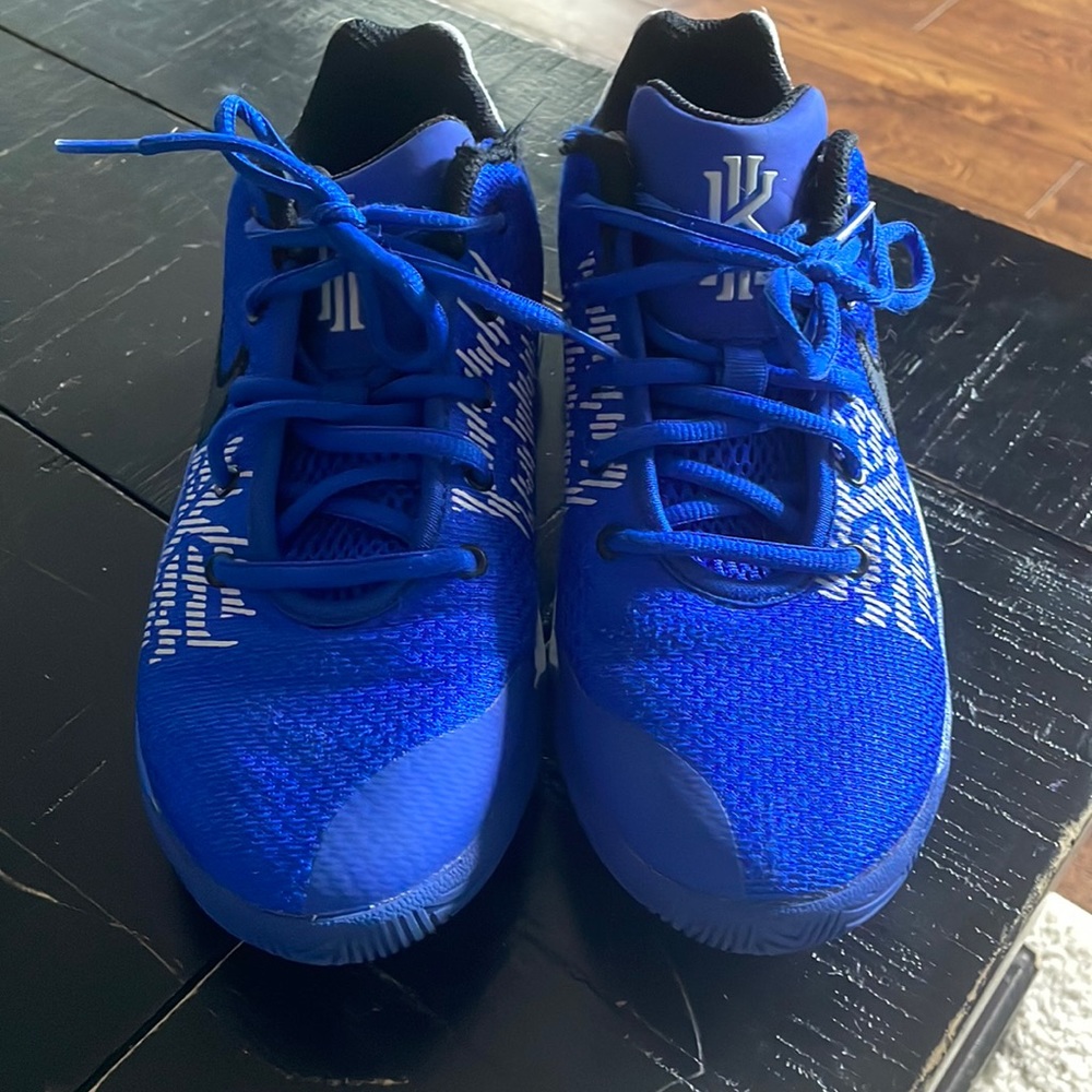 Kids size 4.5 basketball shoes kyries